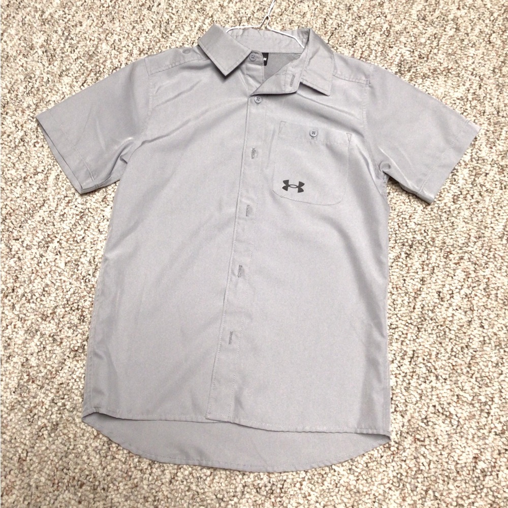 Boys Under Armour button down shirt lightweight gray size medium